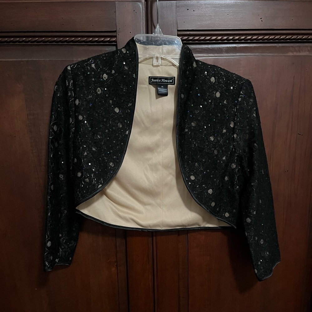 Jessica Howard Bolero Black with Sequins. Size PS